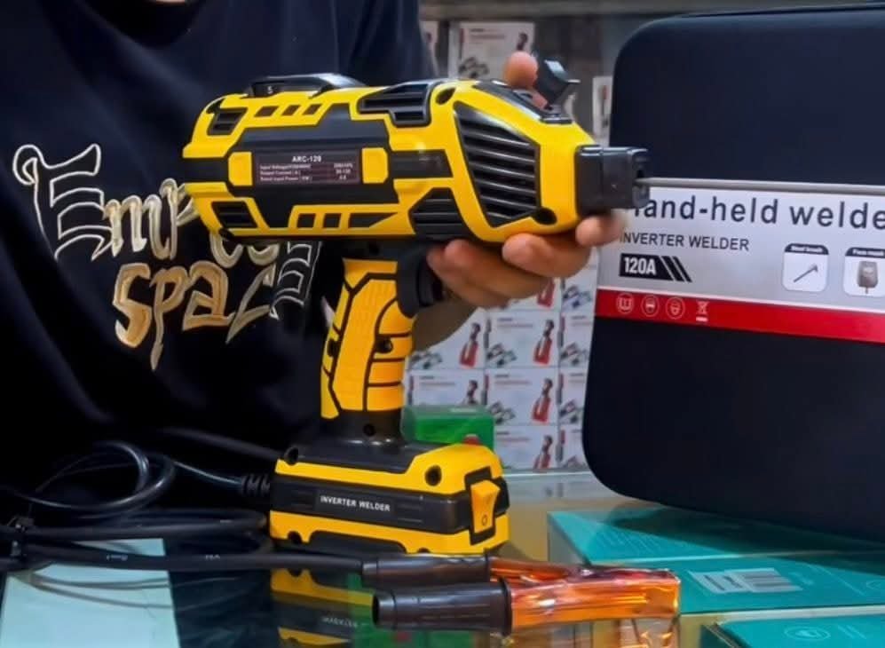 🛠️ ماكينة لحام محمولة SPARKS